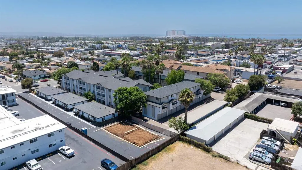 https://cdn.realtyfeed.com/cdn/127/306770175/84618df2f01d054233c63de14ca30de2.webp