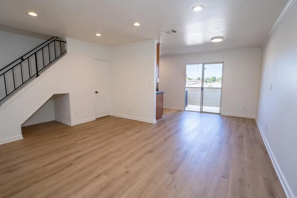 https://cdn.realtyfeed.com/cdn/127/306770175/8a6c23ef5441a451bc6beb7b01660b27.webp