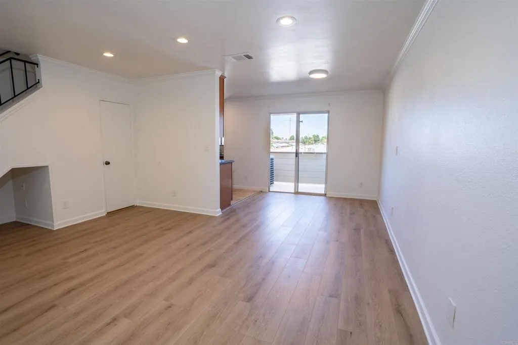 https://cdn.realtyfeed.com/cdn/127/306770175/8be34d8bc669b7fbaf7b5c952ec305c5.webp