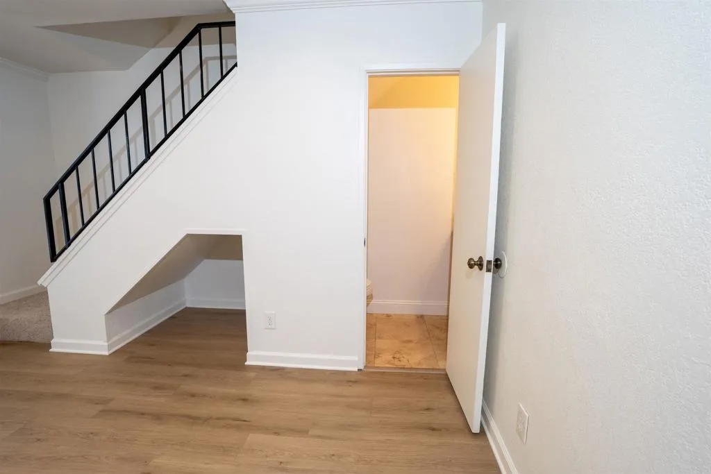 https://cdn.realtyfeed.com/cdn/127/306770175/8c6c949f5afbc8a81531b83af6f9acf9.webp
