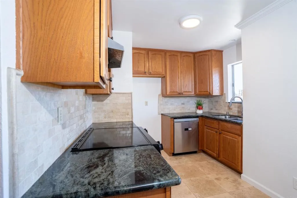 569 E Street Unit 14, Chula Vista, CA 91910 - Photo 5 of 50, Chula Vista, CA