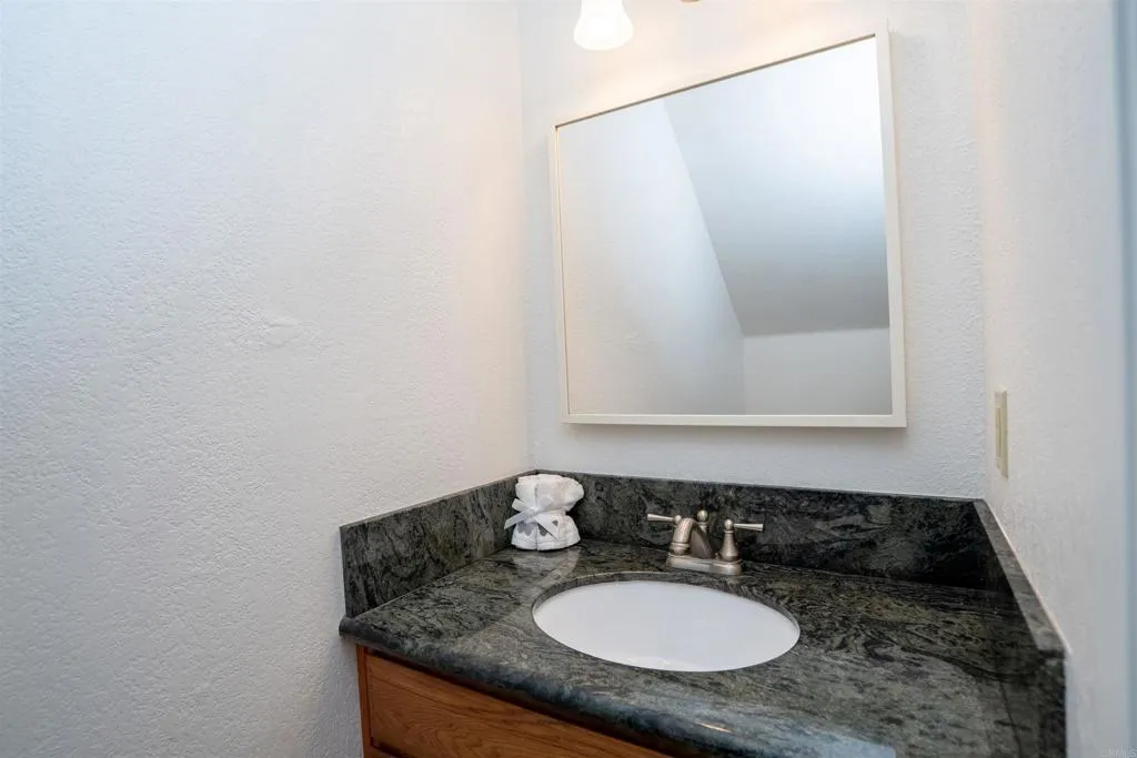 https://cdn.realtyfeed.com/cdn/127/306770175/c91b675d74acf7b3281a674445923ab8.webp