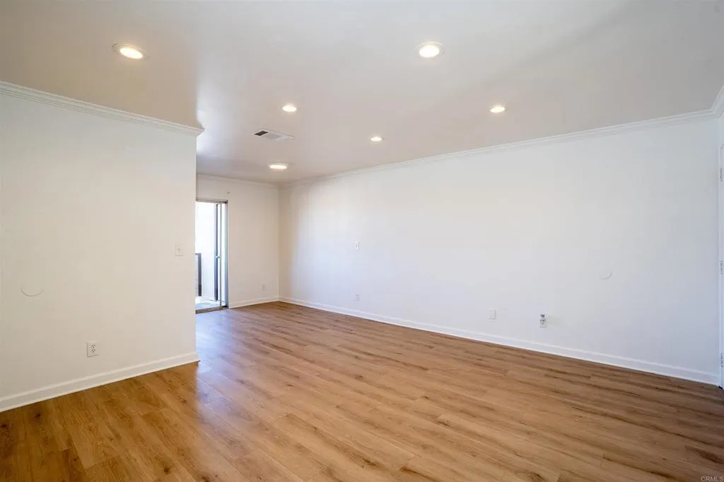 https://cdn.realtyfeed.com/cdn/127/306770175/d04bc3de823a73afa9749d0f9380ccf2.webp
