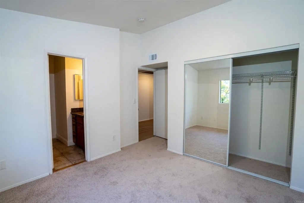 https://cdn.realtyfeed.com/cdn/127/306770175/d74bdc91175a3ebaddf28e4213076a27.webp