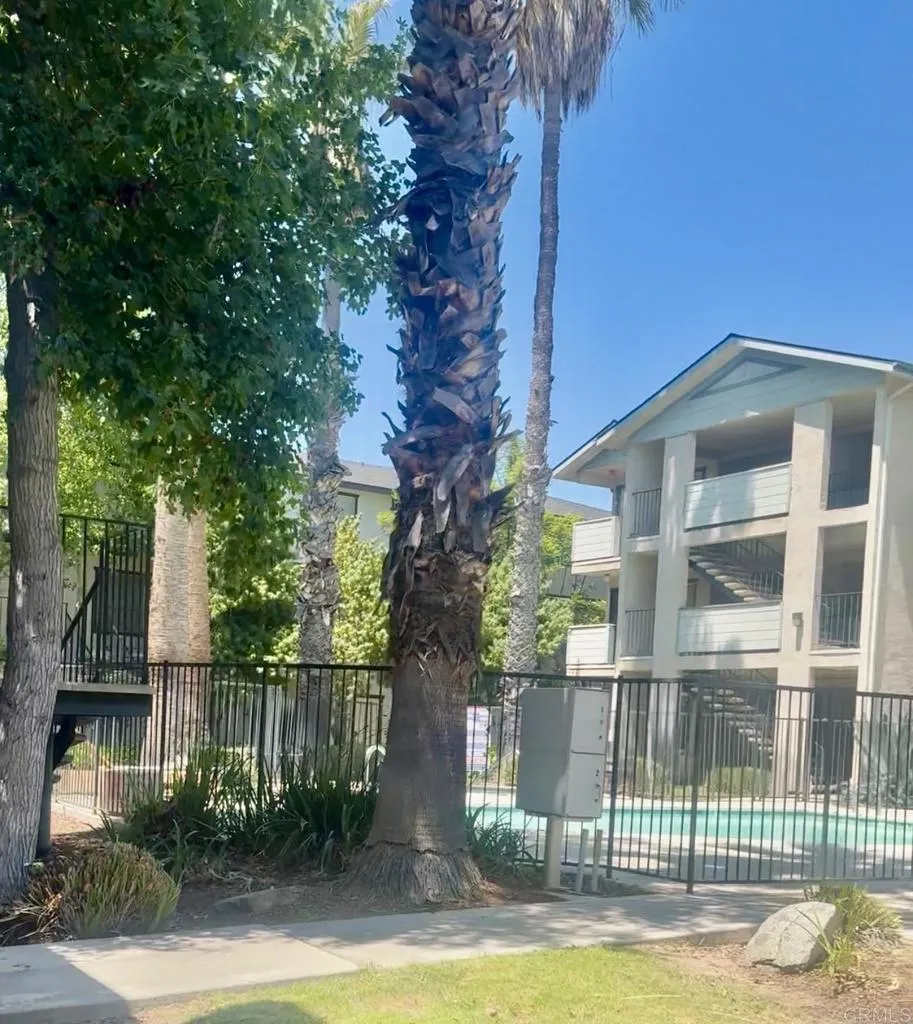 https://cdn.realtyfeed.com/cdn/127/306770175/f65a71cc33bfa2b8ff16f0bbc5ebbef5.webp