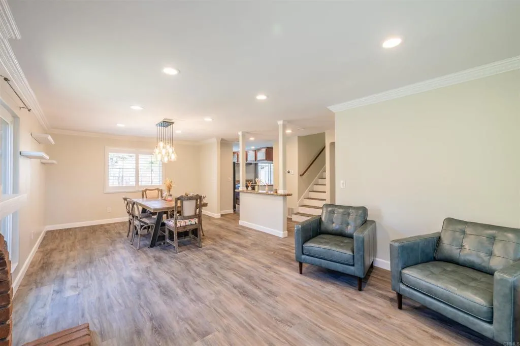 https://cdn.realtyfeed.com/cdn/127/306770179/11aac554bb17883f81d84a6d76685a77.webp