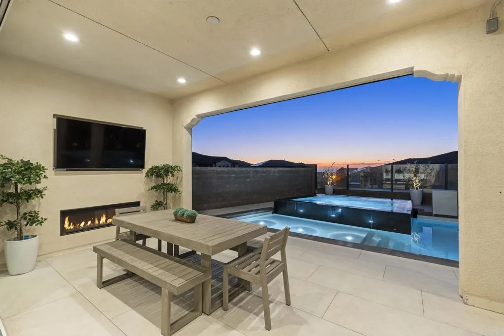 https://cdn.realtyfeed.com/cdn/127/306770184/841f0c9501475bfa1cab95c8e4a1652b.webp