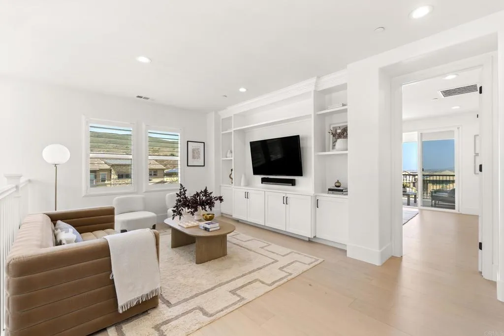 https://cdn.realtyfeed.com/cdn/127/306770184/c1ffe448f9168589481f674bb16d366f.webp