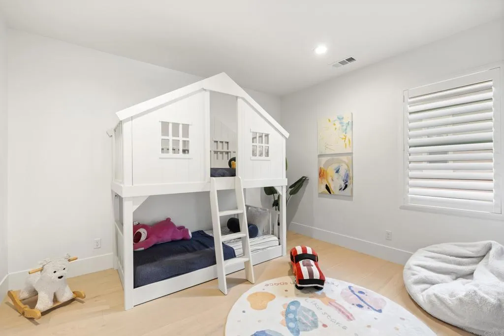 https://cdn.realtyfeed.com/cdn/127/306770184/e60e393ea09a362648ed665bc4dd7539.webp