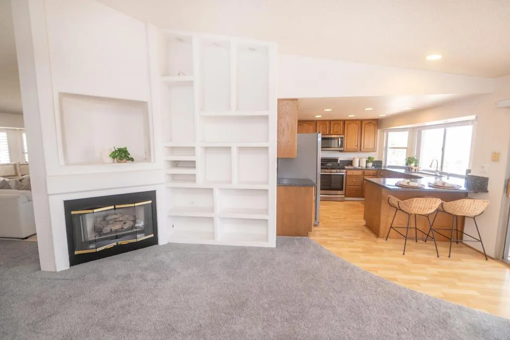 https://cdn.realtyfeed.com/cdn/127/306770185/1a88eaff26a57598ace63c68fcb30336.webp
