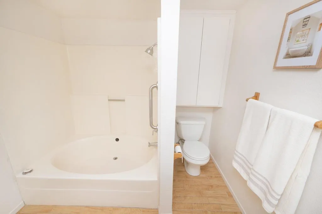 https://cdn.realtyfeed.com/cdn/127/306770185/87f459968d7165a2304ece6d865d764c.webp