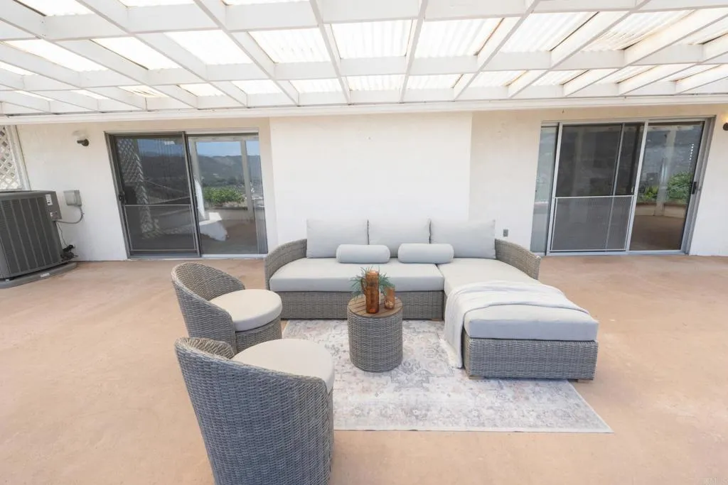 https://cdn.realtyfeed.com/cdn/127/306770185/a629664f46f94537f3d5cedeba274057.webp
