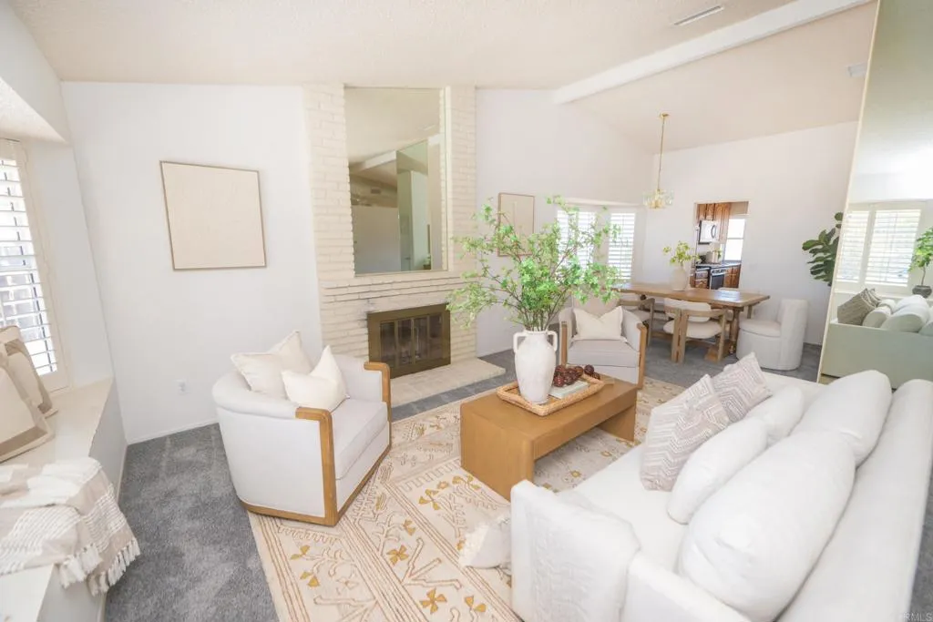 https://cdn.realtyfeed.com/cdn/127/306770185/cf4083bf6155aa90e2adc2a17ed36898.webp