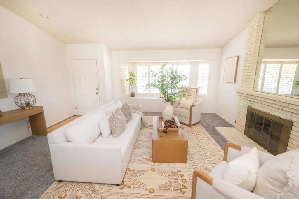 https://cdn.realtyfeed.com/cdn/127/306770185/ef9d37fdae67b8be4b55a3aaec0afd47.webp