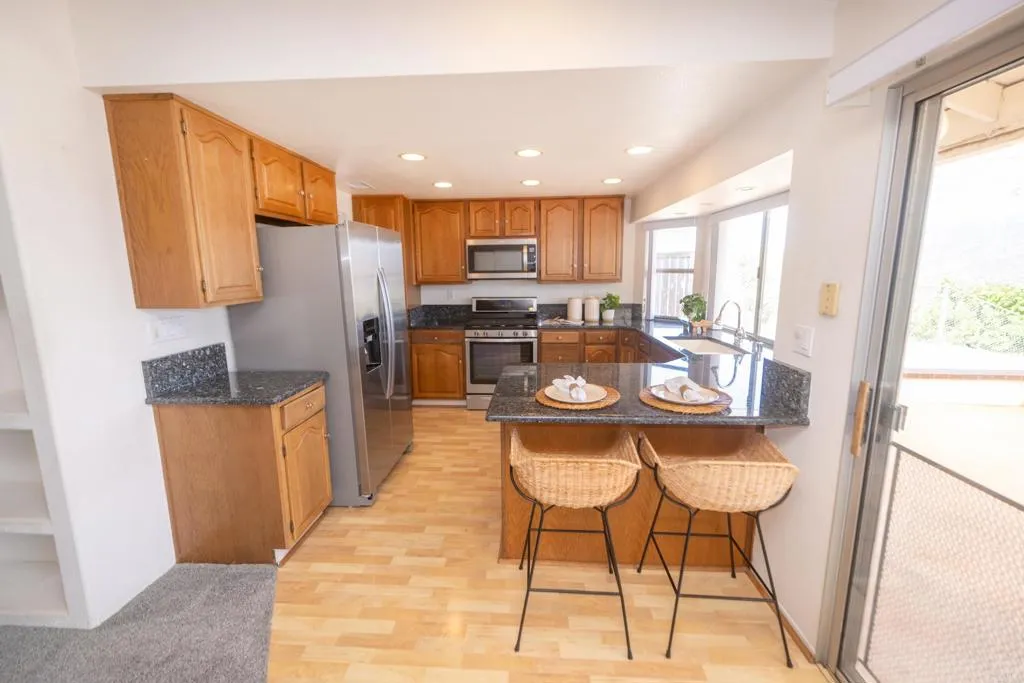 https://cdn.realtyfeed.com/cdn/127/306770185/f9392ec19361ccc25d69b7867e4d2282.webp