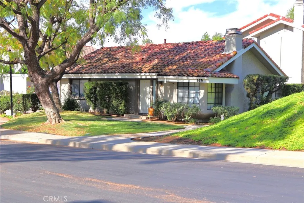929 Thistlegate, Oak Park, CA 91377 - Main photo, Oak Park, CA
