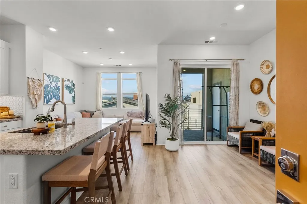 27466 Mercantile Court Unit 303, Valencia, CA 91381 - Photo 4 of 31, Valencia, CA