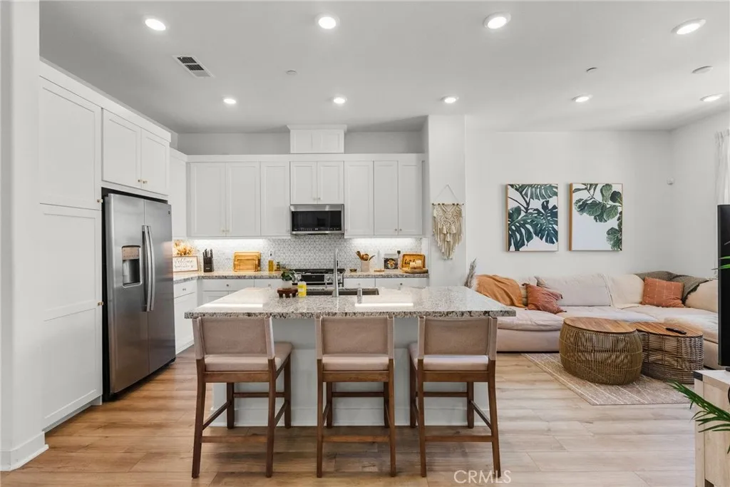 27466 Mercantile Court Unit 303, Valencia, CA 91381 - Photo 5 of 31, Valencia, CA