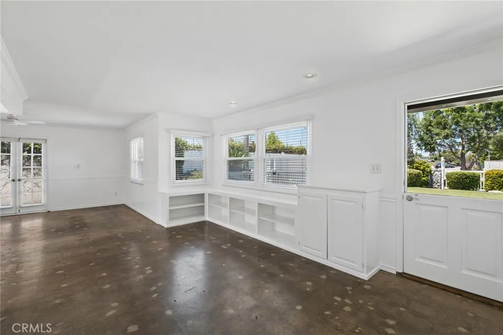 241 E 21st Street, Costa Mesa, CA 92627 - Photo 4 of 20, Costa Mesa, CA