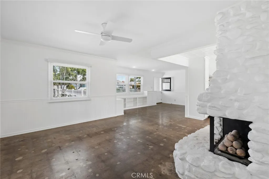 241 E 21st Street, Costa Mesa, CA 92627 - Photo 5 of 20, Costa Mesa, CA