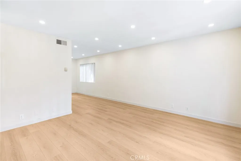 333 Riverdale Drive Unit 16, Glendale, CA 91204 - Photo 4 of 16, Glendale, CA