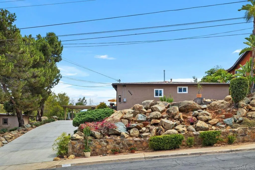 https://cdn.realtyfeed.com/cdn/127/306770269/05ebab8cfe7b5d69d3525732f3781d52.webp