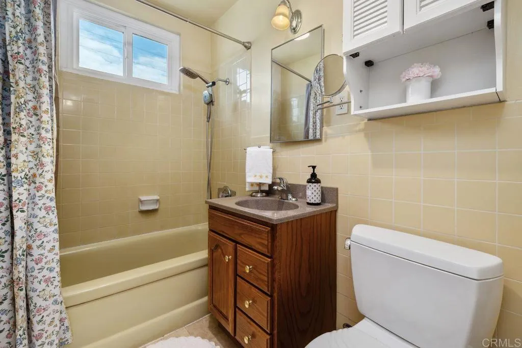 https://cdn.realtyfeed.com/cdn/127/306770269/2c48353b052e4a4ae65607ccbc6473fe.webp