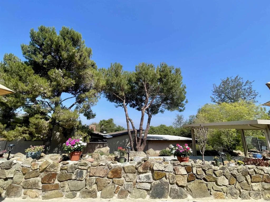 https://cdn.realtyfeed.com/cdn/127/306770269/babdbd1a1193b8efa227df1d6511b627.webp