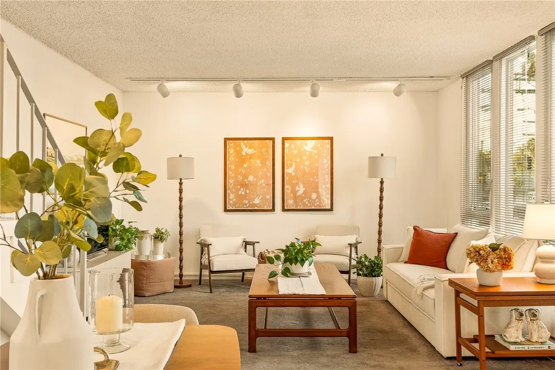 12452 Laurel Terrace Drive, Studio City, CA 91604 - Photo 4 of 48, Studio City, CA