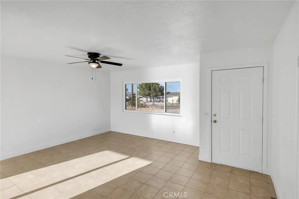 10690 Cypress, Hesperia, CA 92345 - Photo 5 of 34, Hesperia, CA