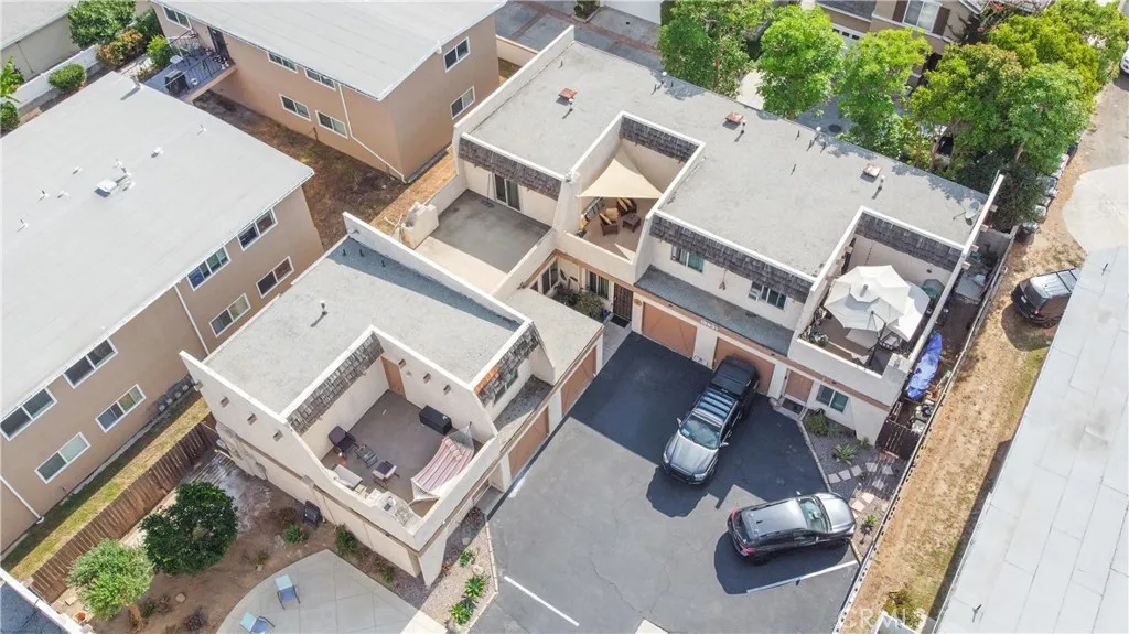 18911 Florida Street, Huntington Beach, CA 92648 - Photo 2 of 12, Huntington Beach, CA