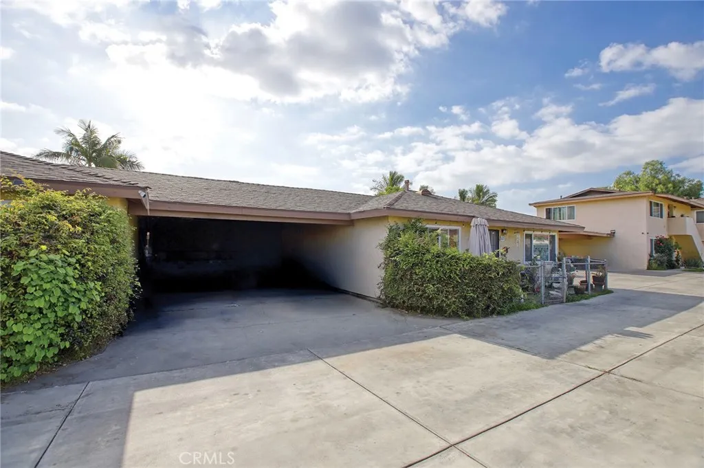 6029 Live Oak Street, Bell Gardens, CA 90201 - Photo 2 of 5, Bell Gardens, CA