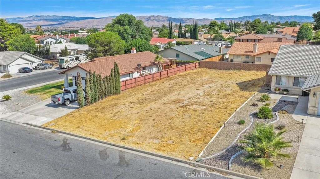 17815 Vista Point, Victorville, CA 92395 - Photo 3 of 8, Victorville, CA