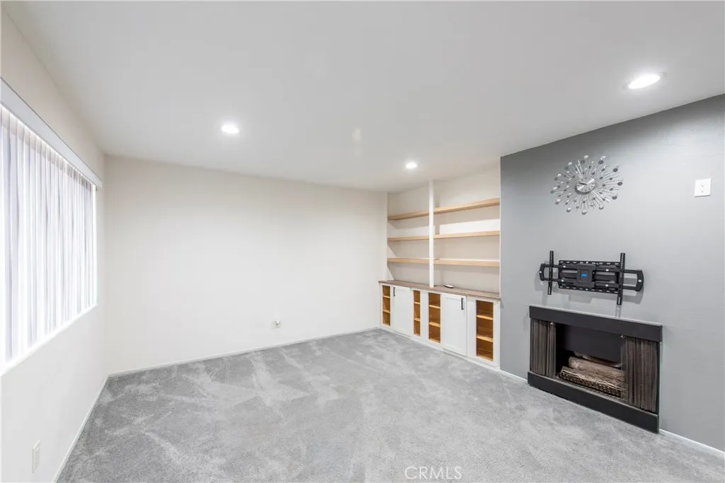 497 S El Molino Avenue Unit 205, Pasadena, CA 91101 - Photo 4 of 31, Pasadena, CA