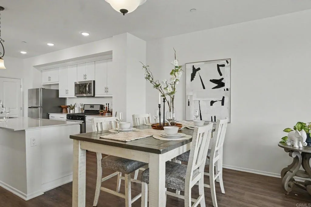 https://cdn.realtyfeed.com/cdn/127/306770320/17fd078d56608d9bc660dd9551f88075.webp