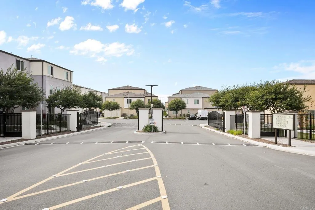 https://cdn.realtyfeed.com/cdn/127/306770320/96697f7fd7f9f62846f4ddef25490dd5.webp