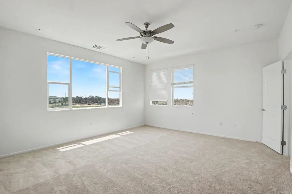 https://cdn.realtyfeed.com/cdn/127/306770320/9caaaf1559a567bc24b5765e8dedd87c.webp