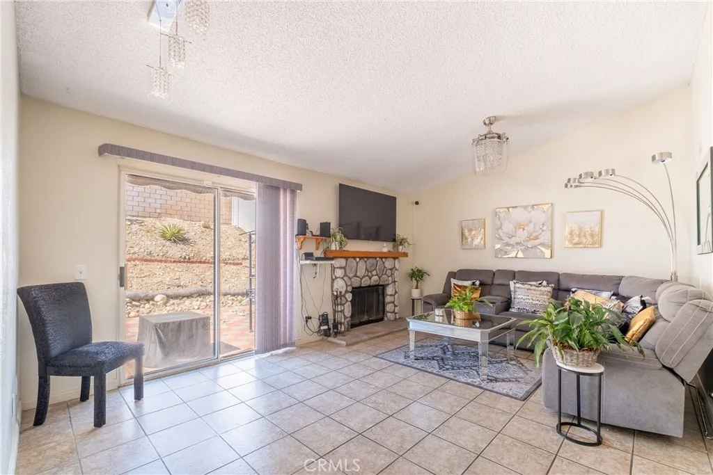 2688 W Calle Vista, Rialto, CA 92377 - Photo 3 of 14, Rialto, CA