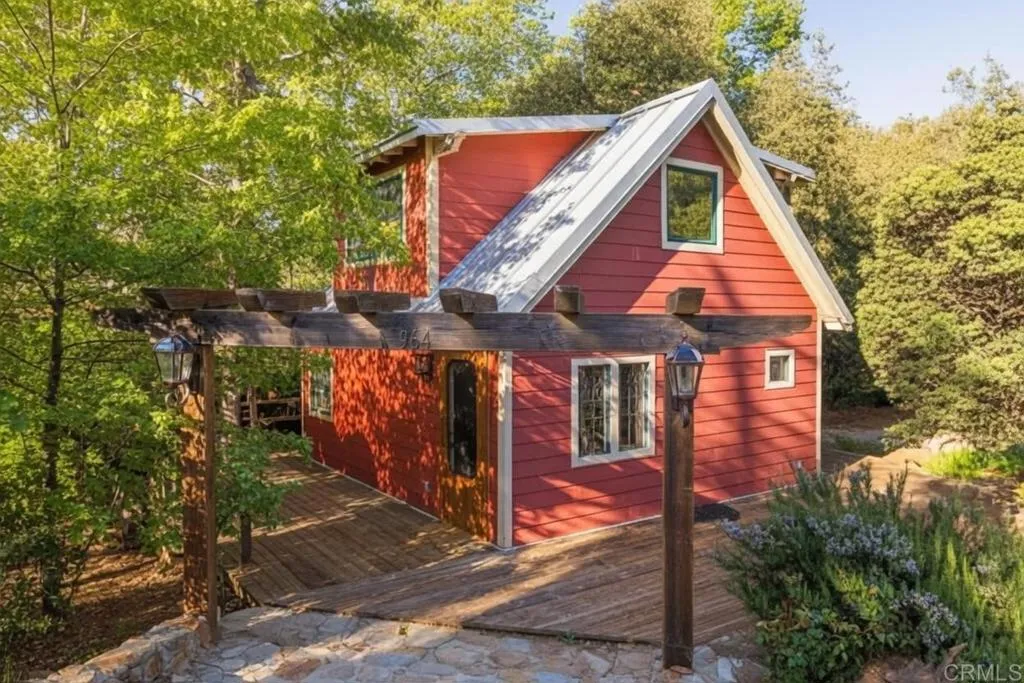 https://cdn.realtyfeed.com/cdn/127/306770331/f0c70cec41bc49e571e490a15918f14d.webp