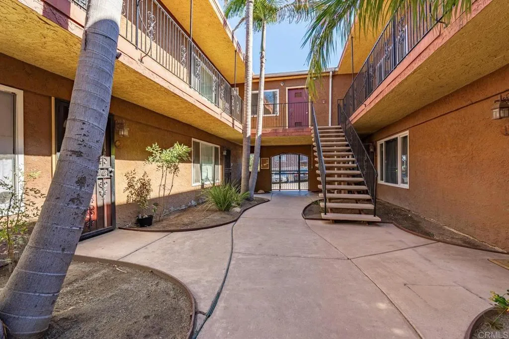 https://cdn.realtyfeed.com/cdn/127/306770332/5fe4b740d51218c4bf52162125ff12c6.webp