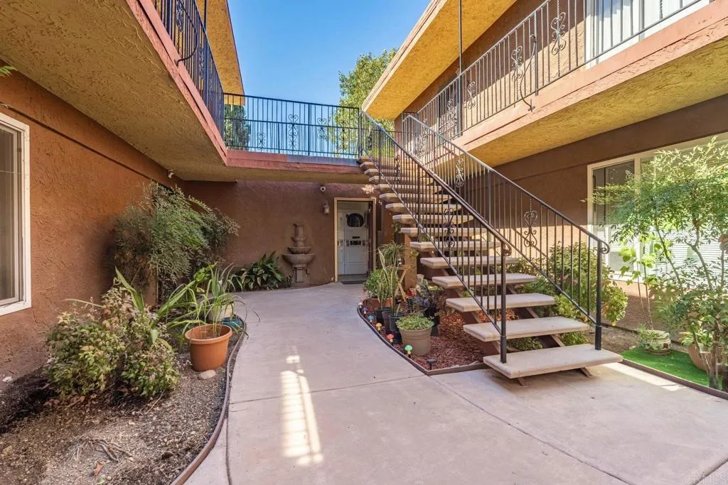 https://cdn.realtyfeed.com/cdn/127/306770332/d0854bdaca49ec32f0cc2a83c653ec93.webp