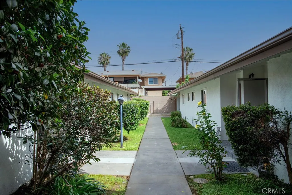 500 S 1st Unit 502, Covina, CA 91723 - Photo 2 of 14, Covina, CA
