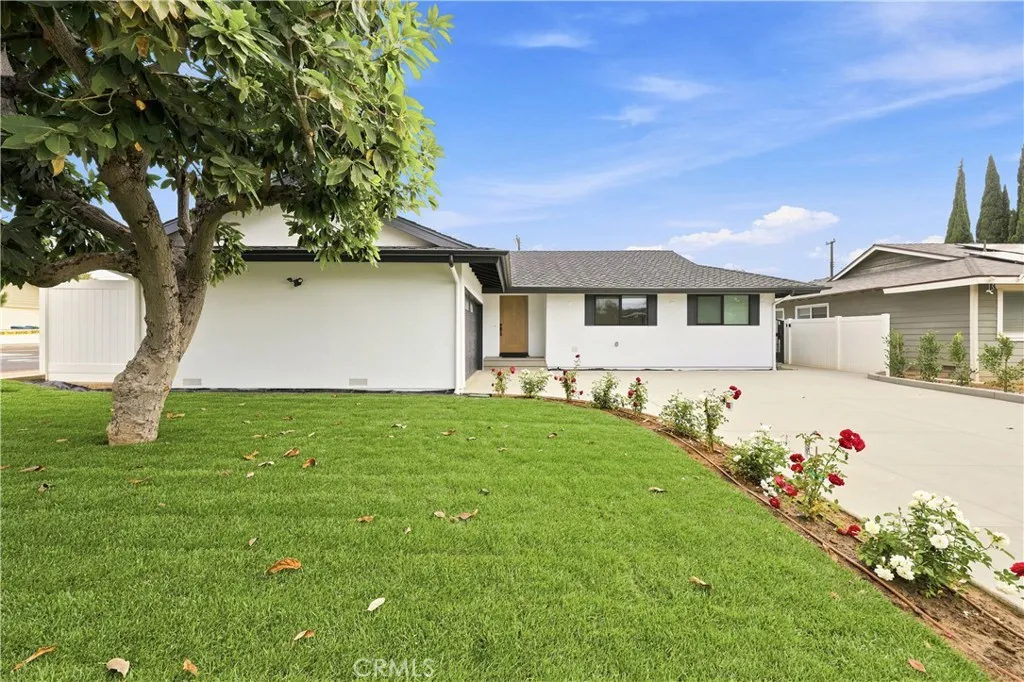 17511 Leafwood, Tustin, CA 92780 - Photo 2 of 44, Tustin, CA