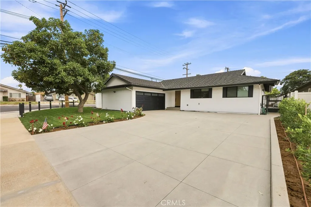17511 Leafwood, Tustin, CA 92780 - Main photo, Tustin, CA