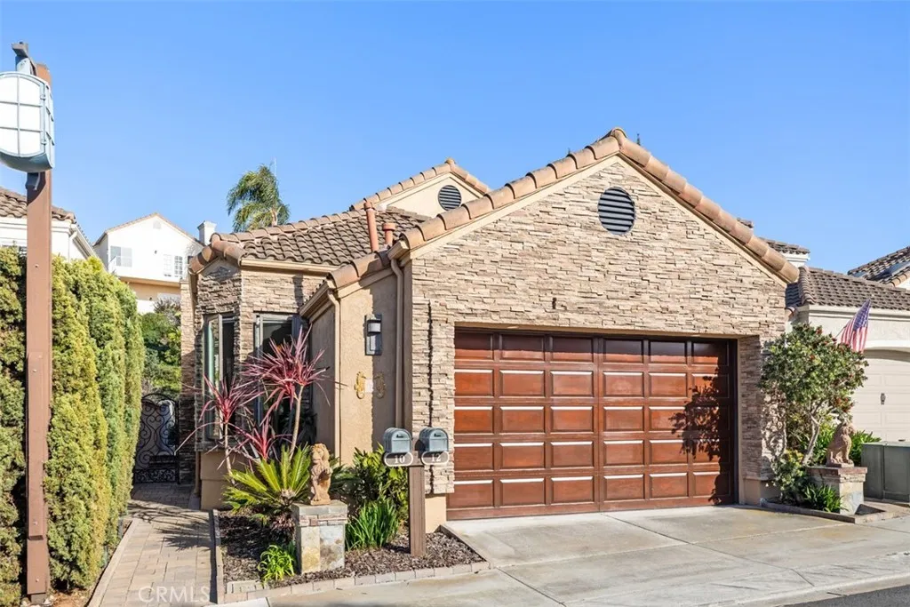 12 Dauphin, Dana Point, CA 92629 - Photo 2 of 33, Dana Point, CA
