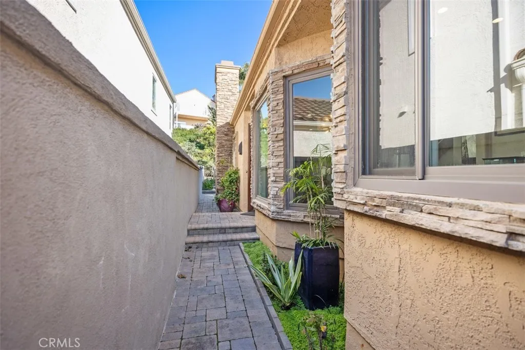 12 Dauphin, Dana Point, CA 92629 - Photo 4 of 33, Dana Point, CA