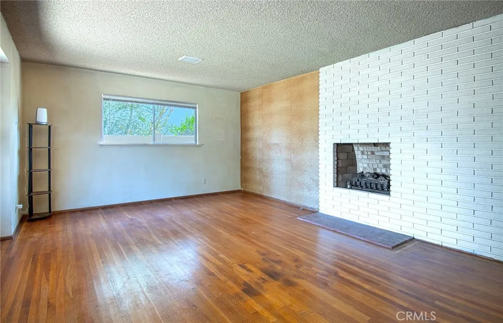 2032 Aliso Avenue, Costa Mesa, CA 92627 - Photo 5 of 33, Costa Mesa, CA