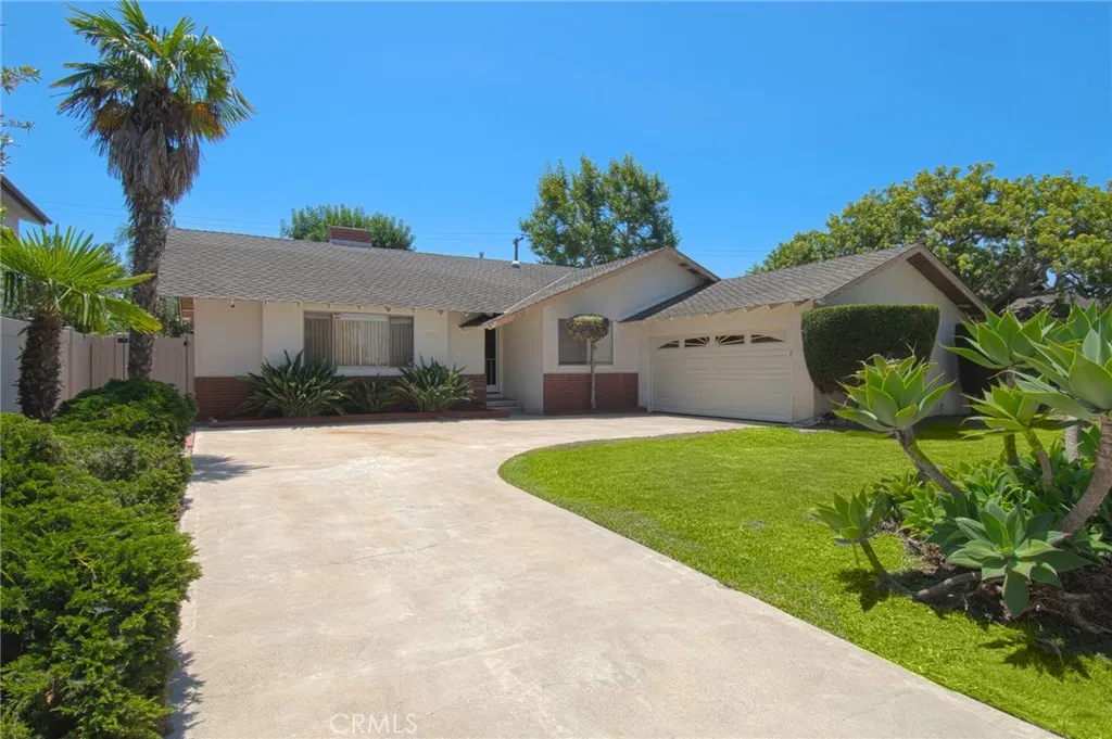 2032 Aliso Avenue, Costa Mesa, CA 92627 - Photo 2 of 33, Costa Mesa, CA