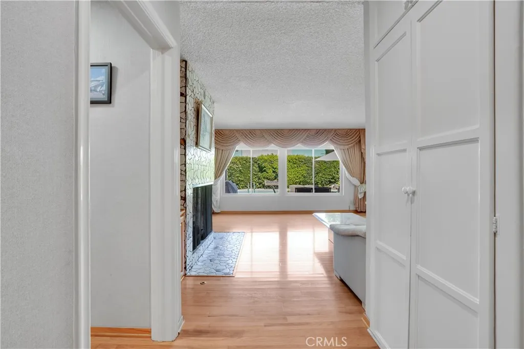 6860 Babcock Avenue, North Hollywood, CA 91605 - Photo 3 of 45, North Hollywood, CA
