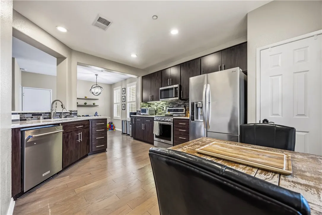 https://cdn.realtyfeed.com/cdn/127/306770395/9d9a53a807a1fe5bace1d2630d907bfa.webp